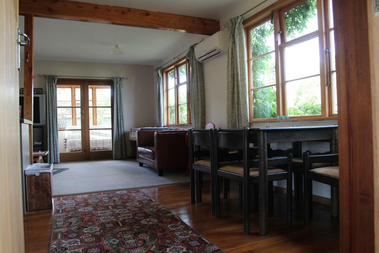 Batch With A View Villa Te Anau Exterior photo